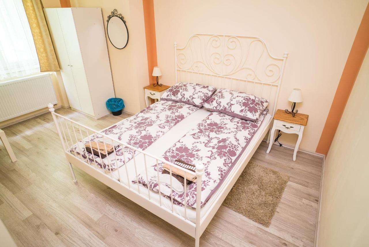 Boutique Hostel Kings N' Queens Zagreb Ngoại thất bức ảnh