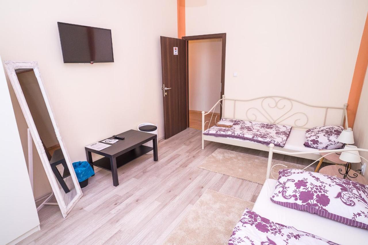 Boutique Hostel Kings N' Queens Zagreb Ngoại thất bức ảnh