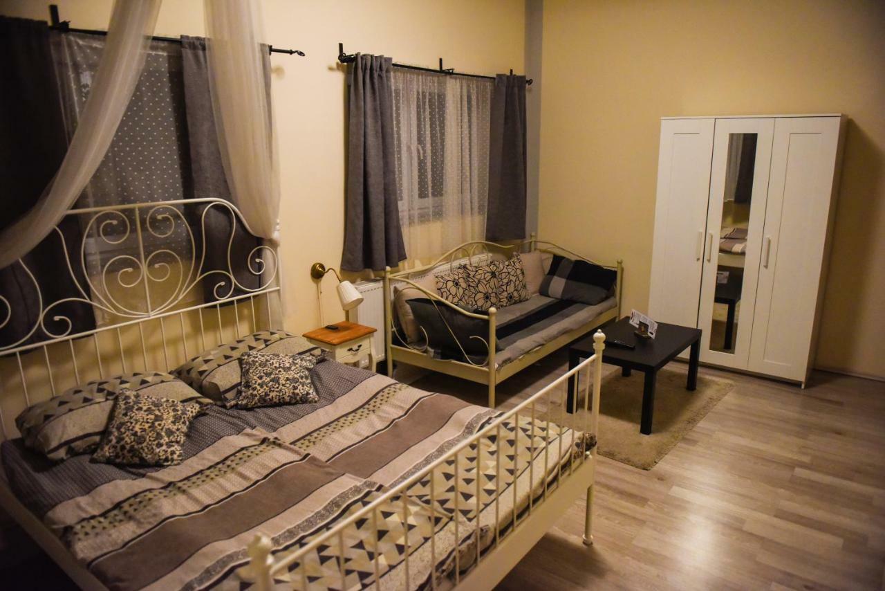 Boutique Hostel Kings N' Queens Zagreb Ngoại thất bức ảnh